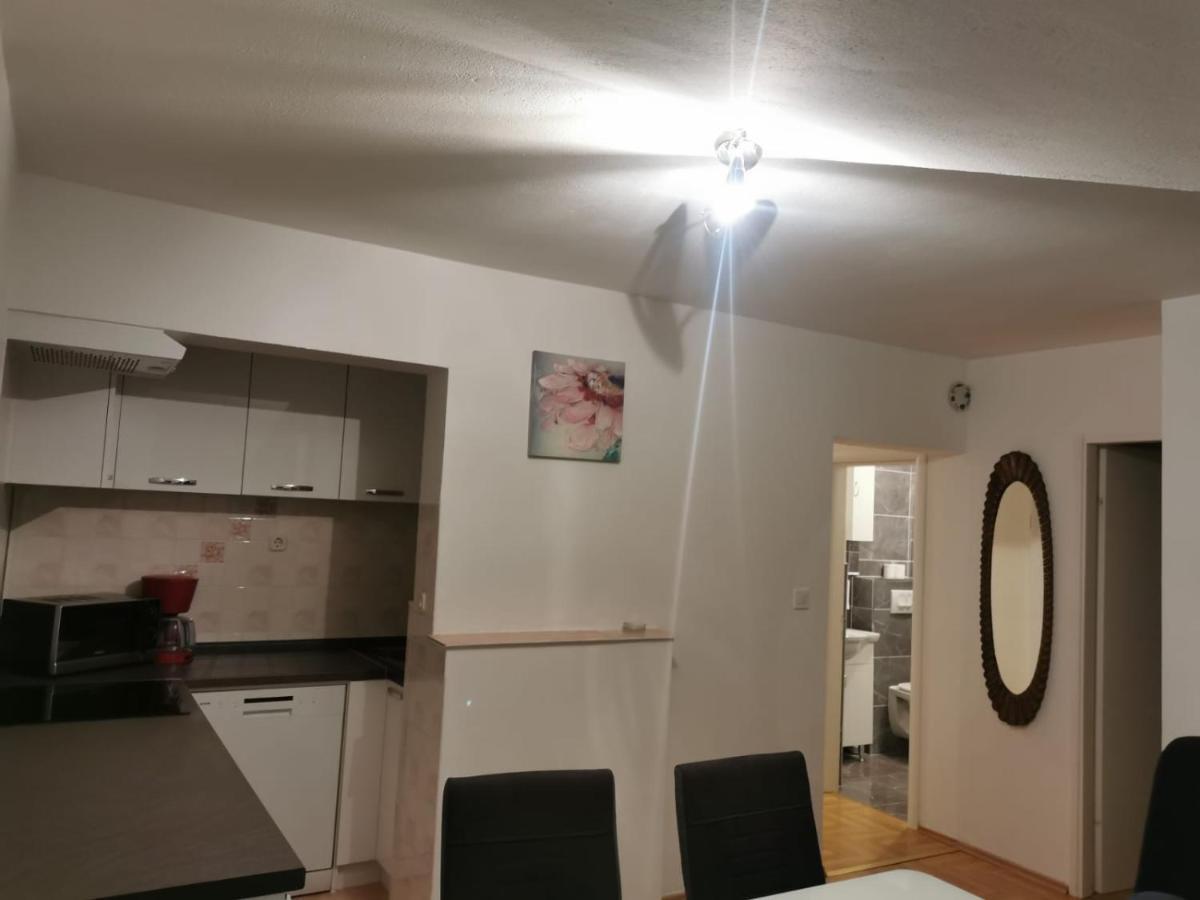 Apartments Tomisa Split Exterior photo