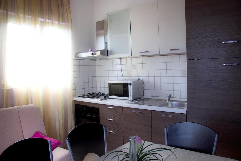 Apartments Tomisa Split Room photo